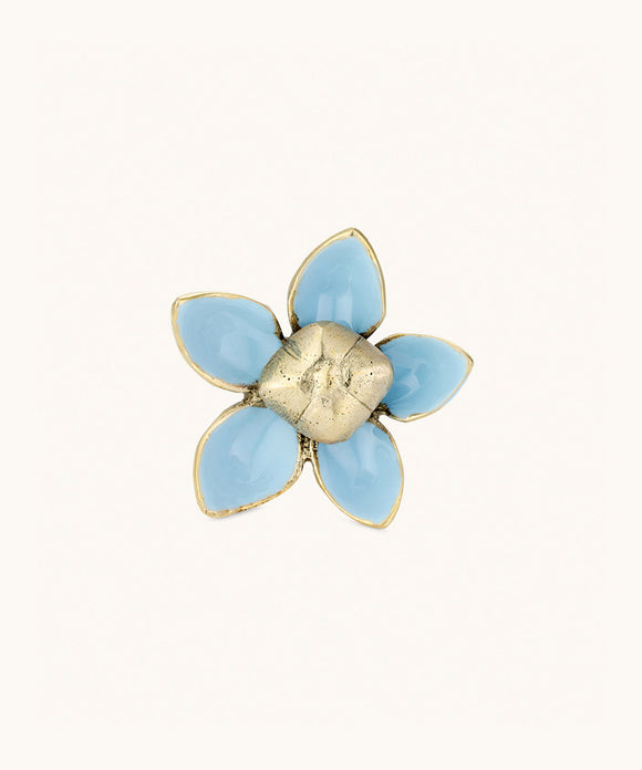 Lyseblå blomster knop fra Doing Goods - dekorativ knage